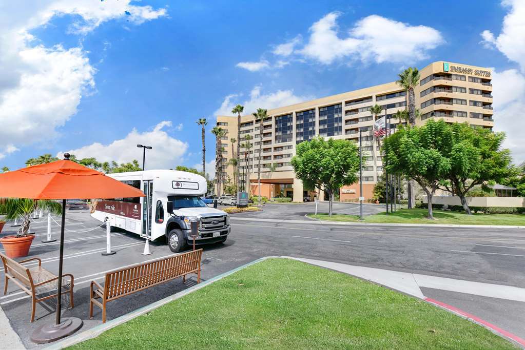 Embassy Suites By Hilton Anaheim-Orange מראה חיצוני תמונה